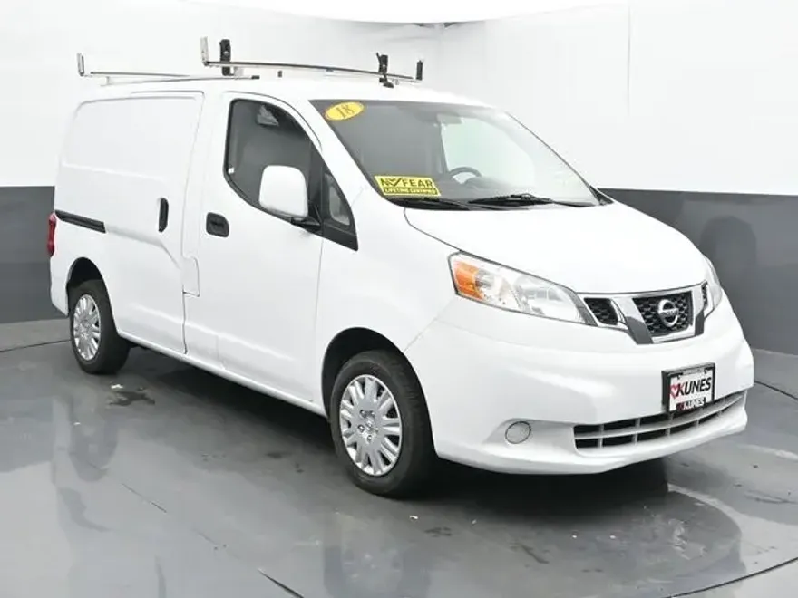 2018 Nissan NV200 SV photo 1