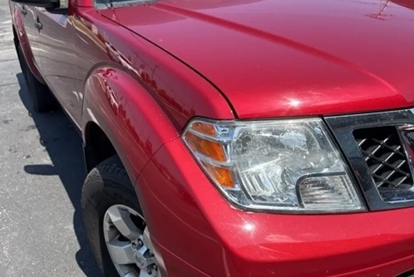 2012 Nissan Frontier SV Crew Cab photo 1