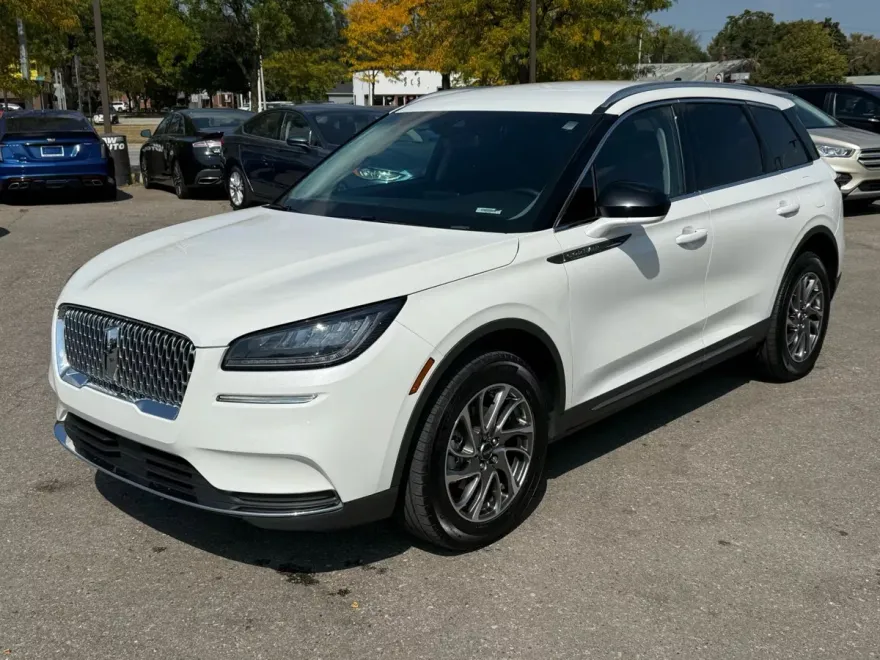 2022 Lincoln Corsair Standard photo 1
