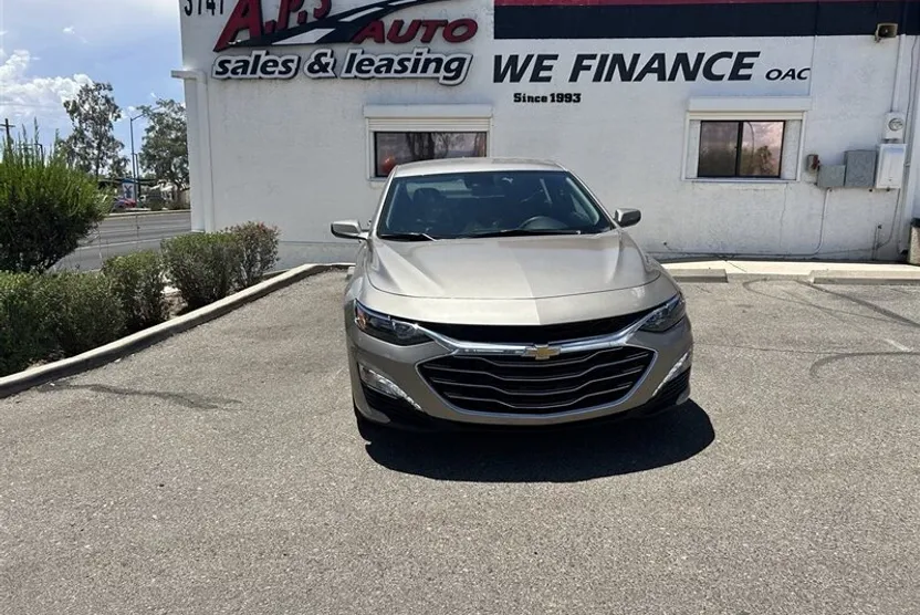 2025 Chevrolet Malibu 1LT photo 1