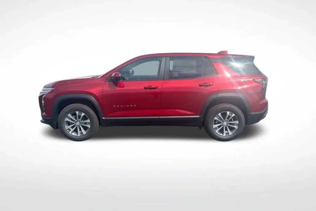 2026 Chevrolet Equinox LT photo 1