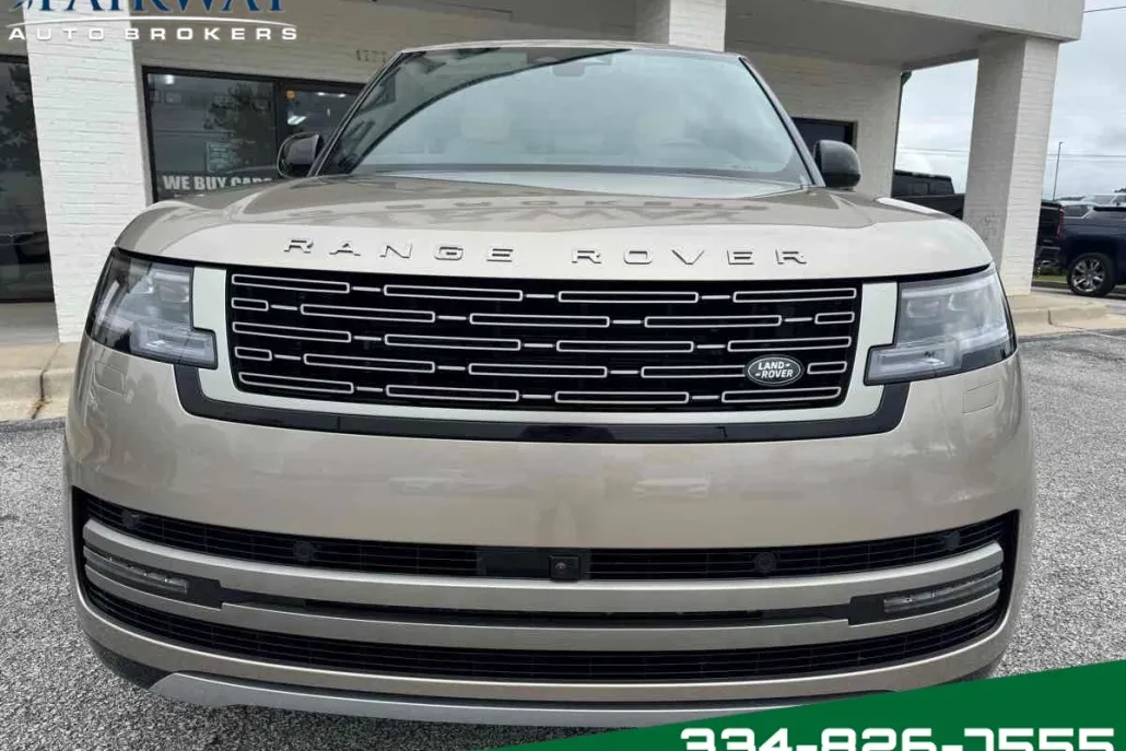 2025 Land Rover Range Rover SE photo 1