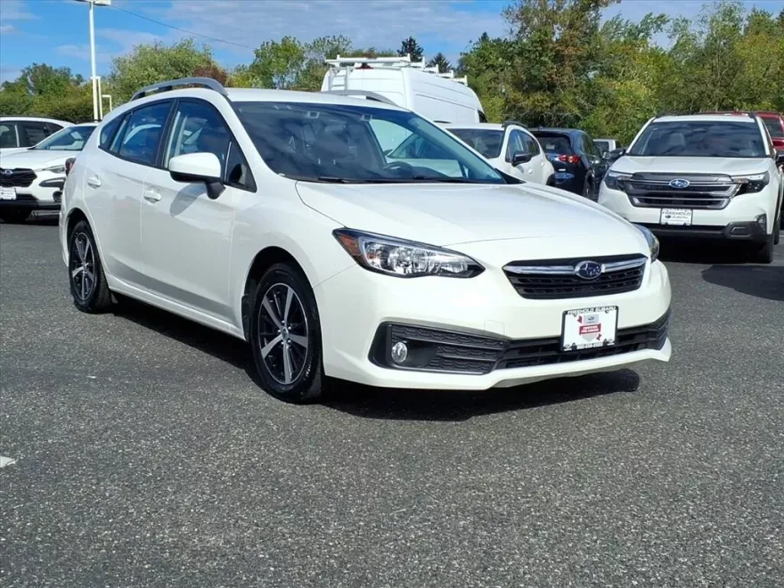 2023 Subaru Impreza Premium photo 1