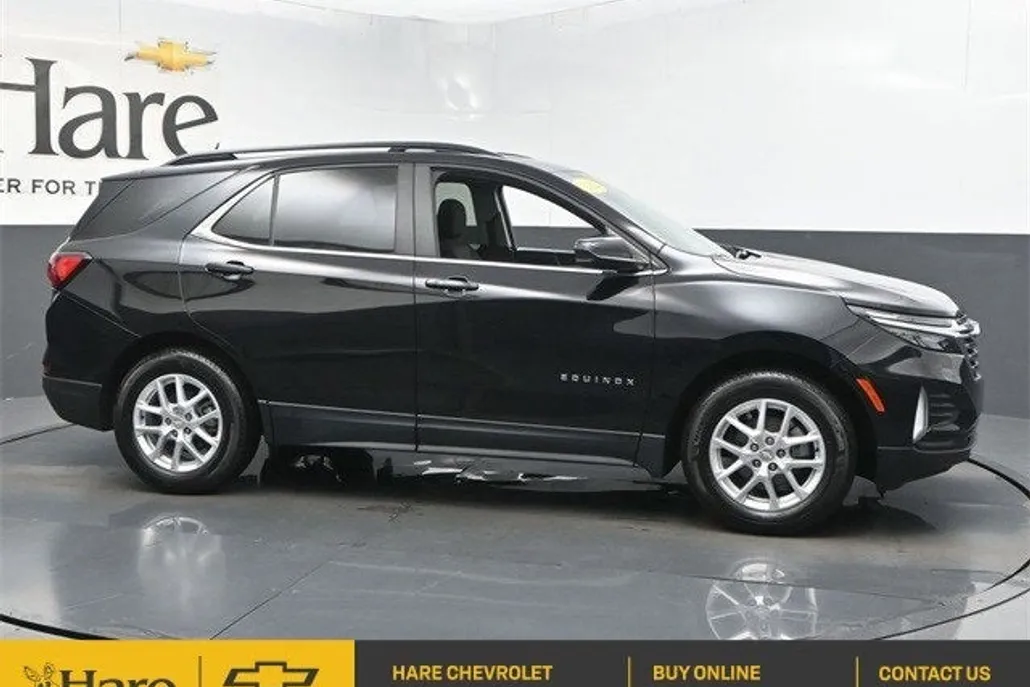 2023 Chevrolet Equinox LT photo 1