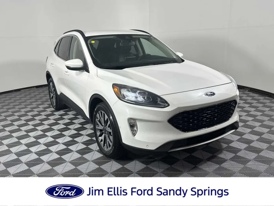 2020 Ford Escape Titanium photo 1