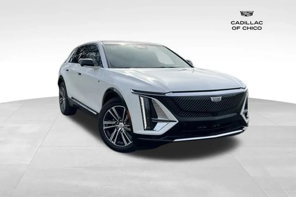2025 Cadillac Lyriq Luxury photo 1