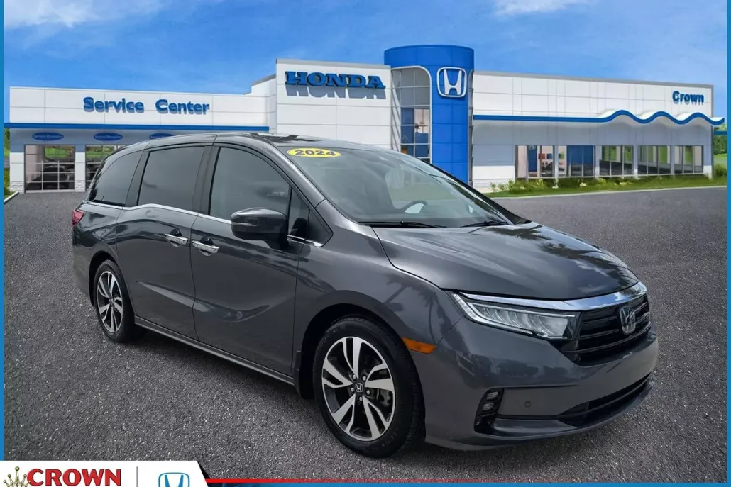 2024 Honda Odyssey Touring photo 1