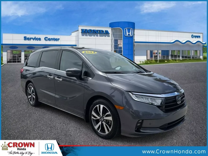 2024 Honda Odyssey Touring photo 1