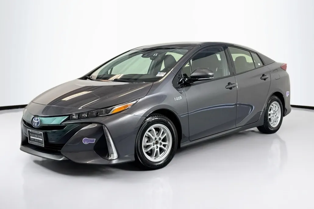 2018 Toyota Prius Prime Plus photo 1