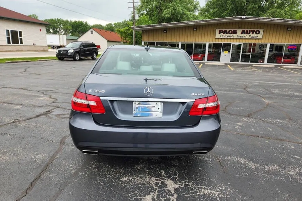 2013 Mercedes Benz E 350 4MATIC photo 1
