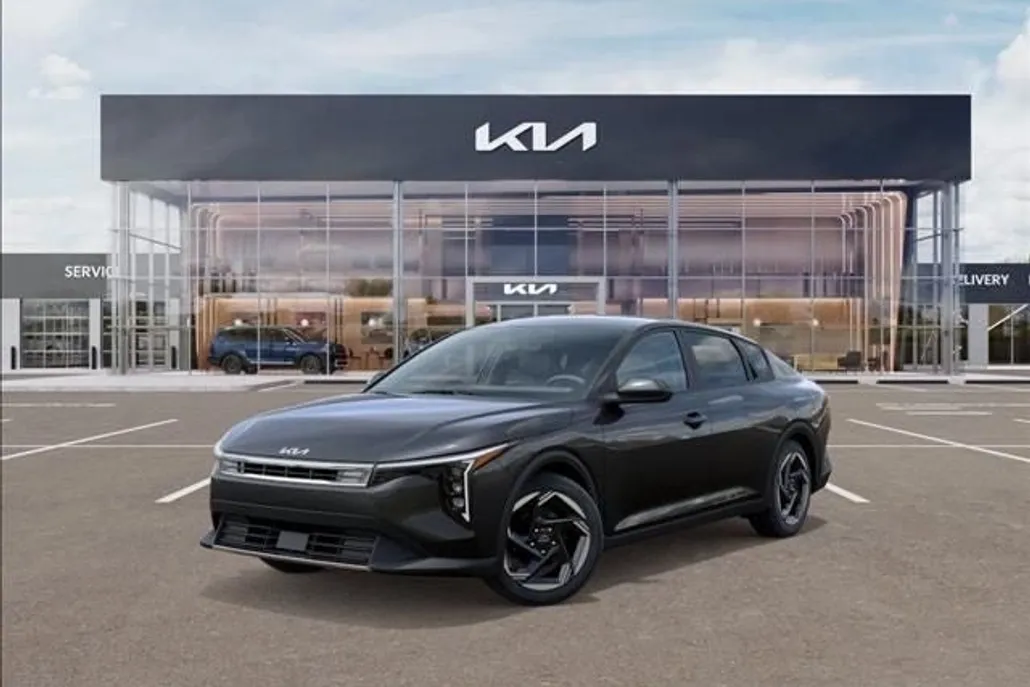 2025 Kia K4 EX photo 1