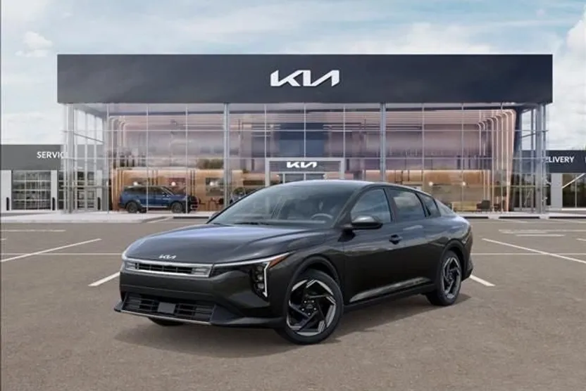 2025 Kia K4 EX photo 1