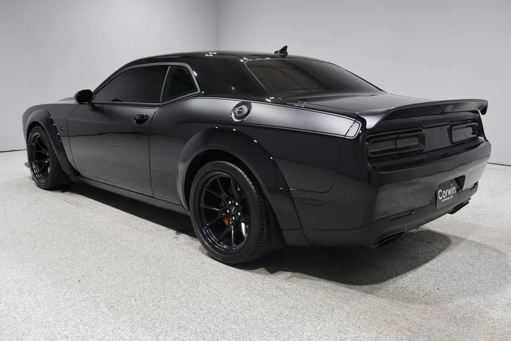 2023 Dodge Challenger SRT8 Hellcat Redeye Widebody photo 1