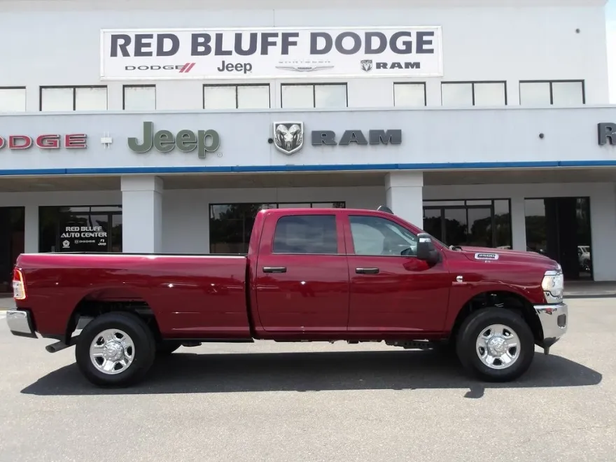 2024 Ram 2500 Tradesman photo 1