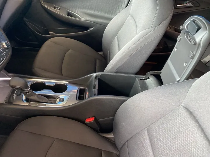 2025 Chevrolet Malibu 1LT photo 1