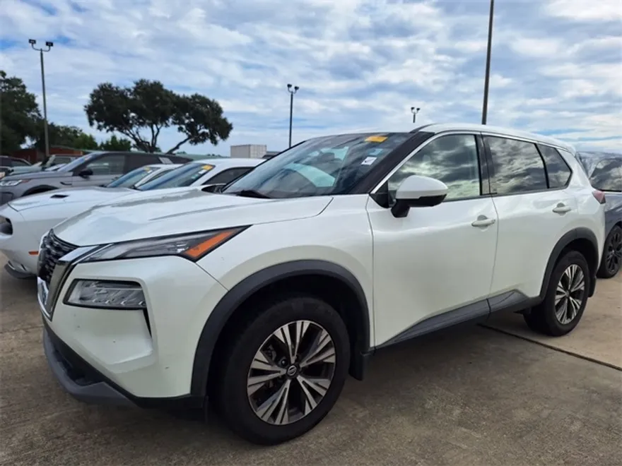 2021 Nissan Rogue SV photo 1