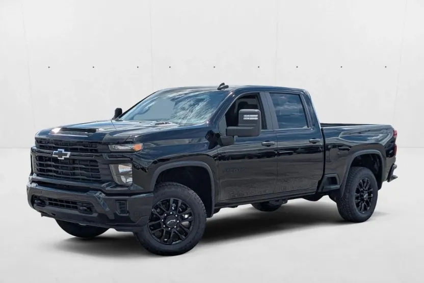 2025 Chevrolet Silverado 2500HD Custom photo 1