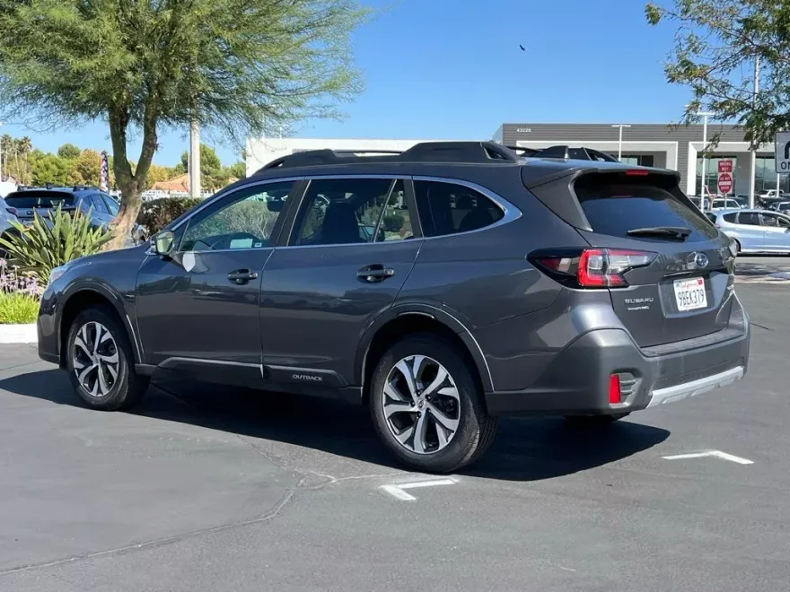 2022 Subaru Outback Limited XT photo 1