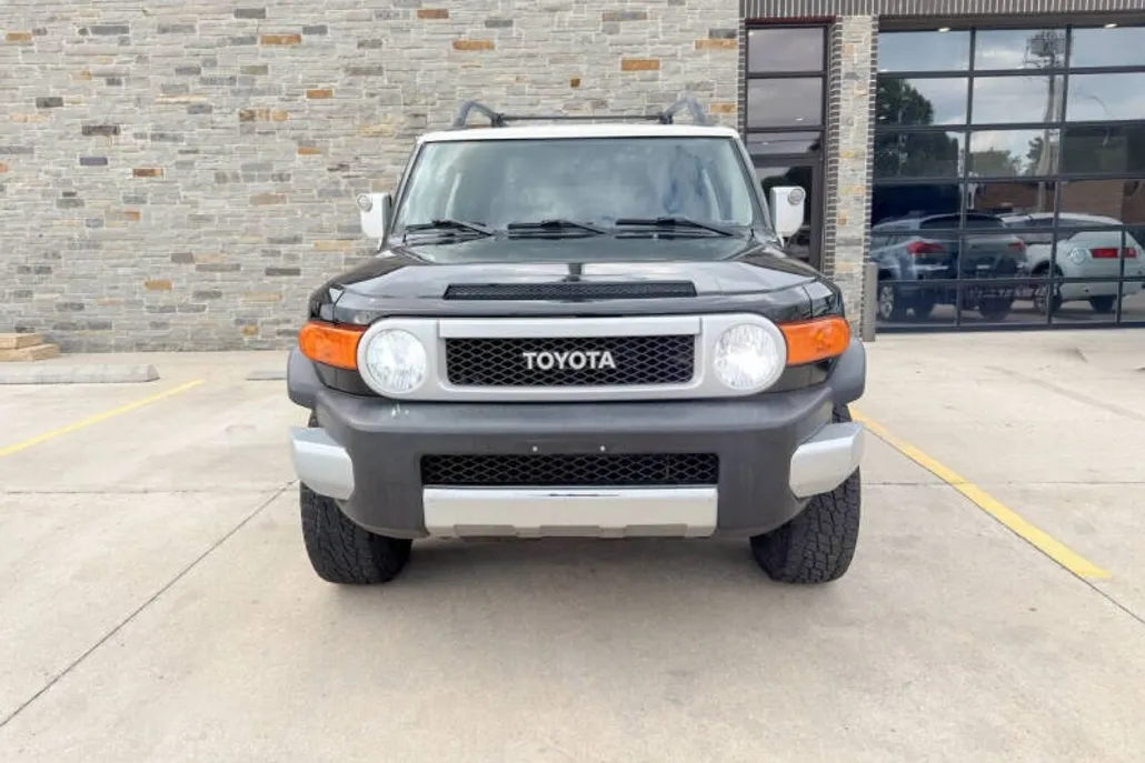 2010 Toyota FJ Cruiser Base photo 1