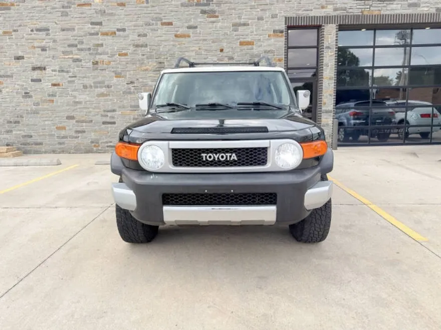 2010 Toyota FJ Cruiser Base photo 1