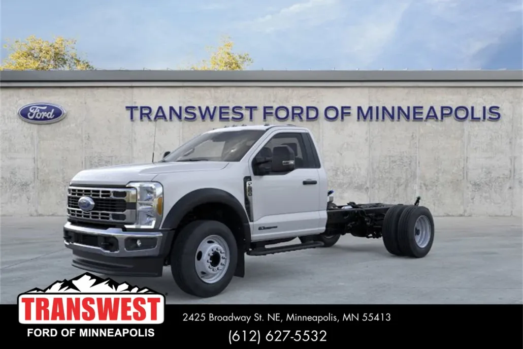 2025 Ford F-600 photo 1