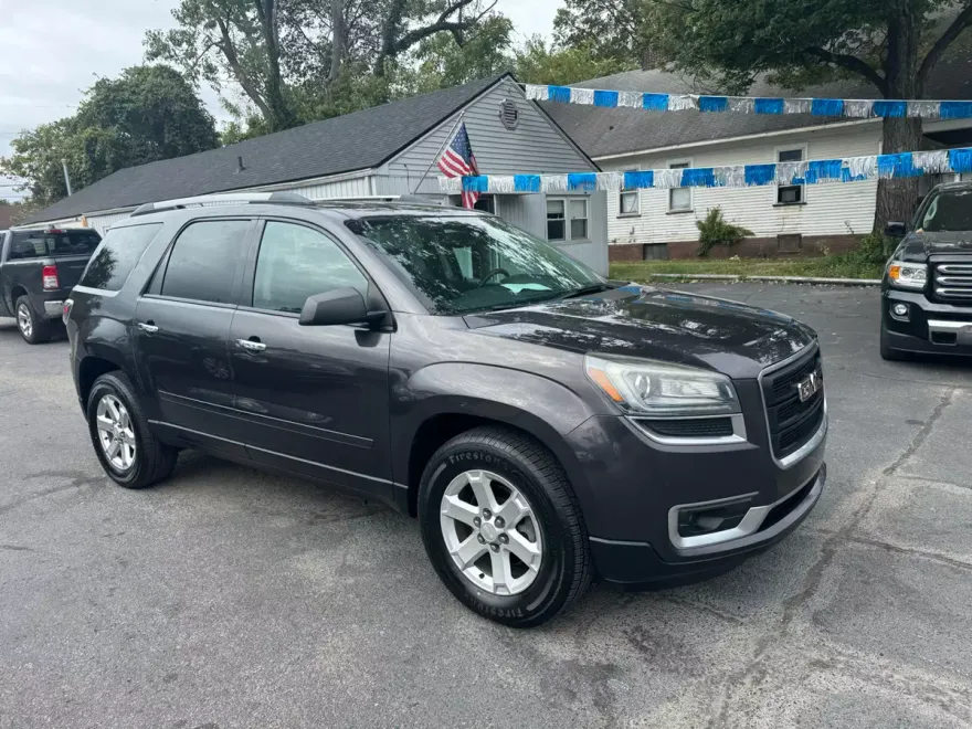 2015 Gmc Acadia SLE photo 1