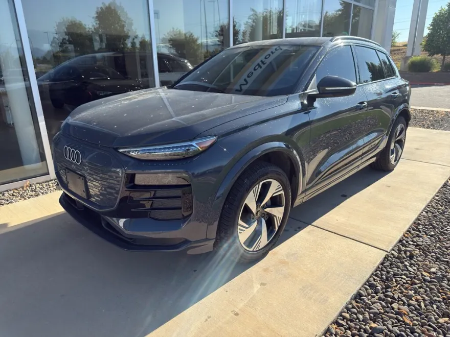 2025 Audi Q6 E-tron Premium Plus photo 1