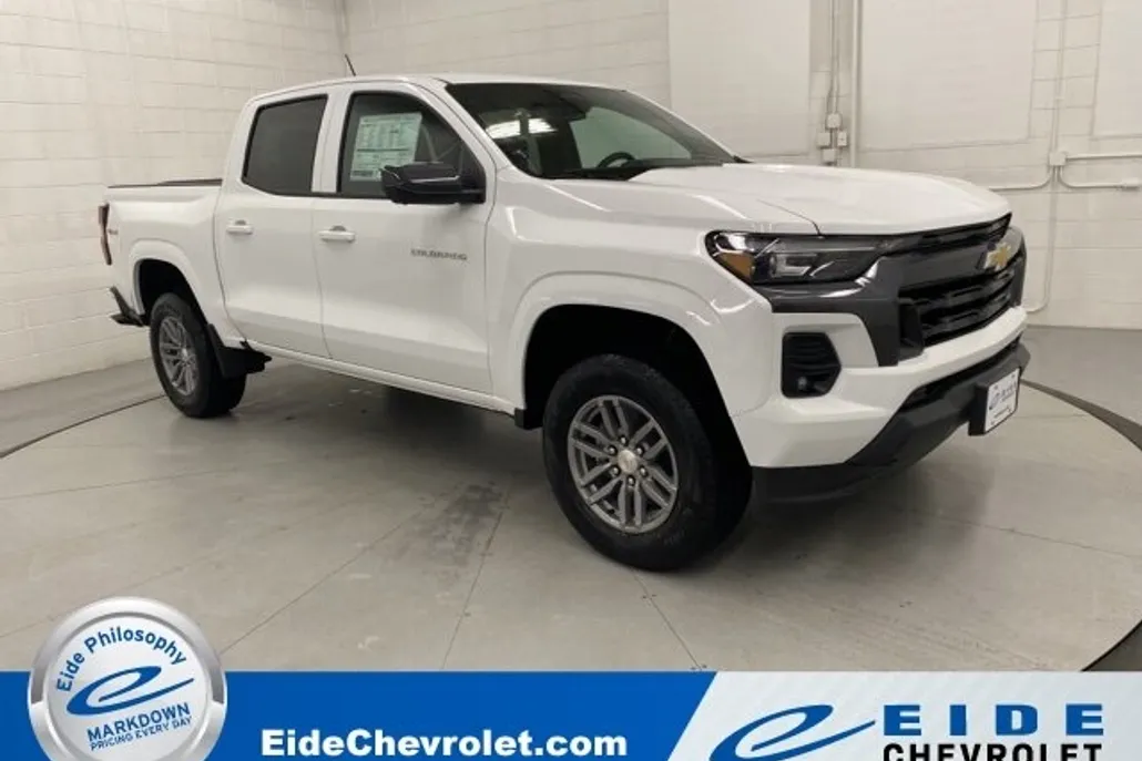 2026 Chevrolet Colorado LT photo 1