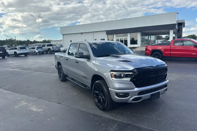 2024 Ram 1500 Laramie photo 1