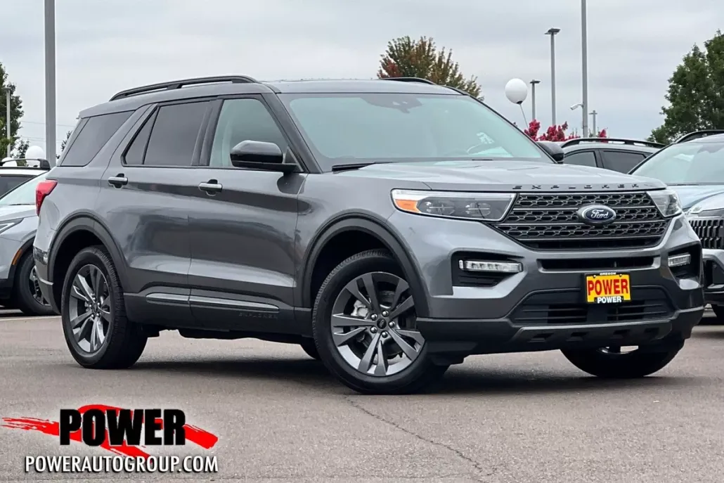 2022 Ford Explorer XLT photo 1