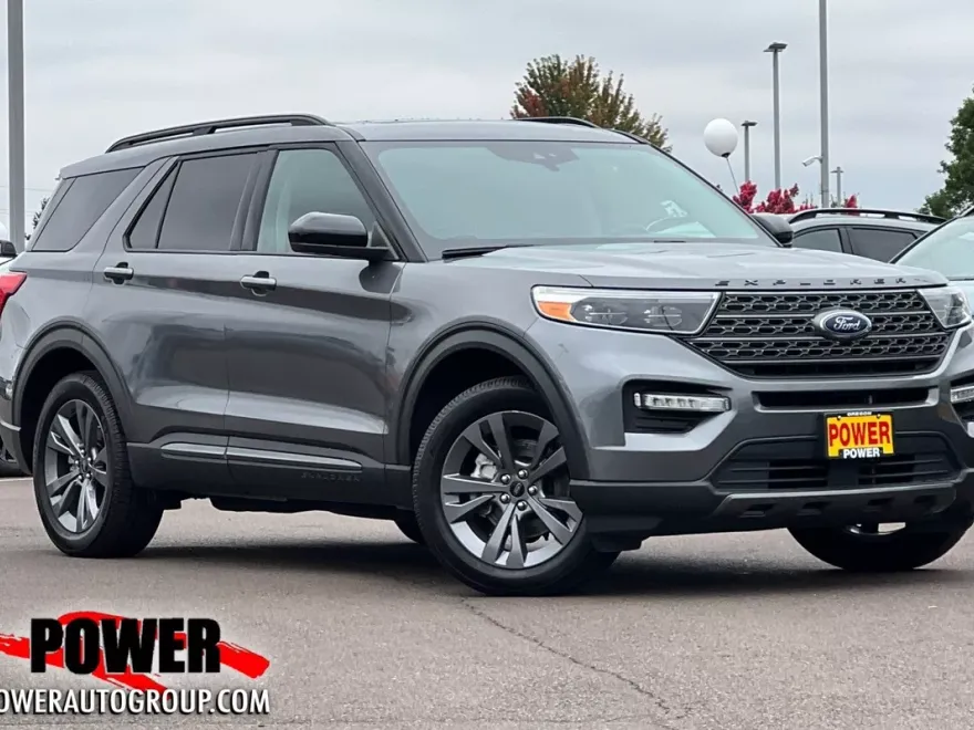 2022 Ford Explorer XLT photo 1