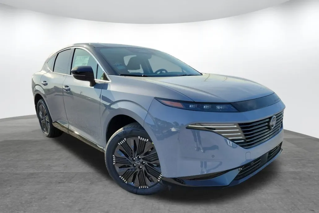 2025 Nissan Murano Platinum photo 1