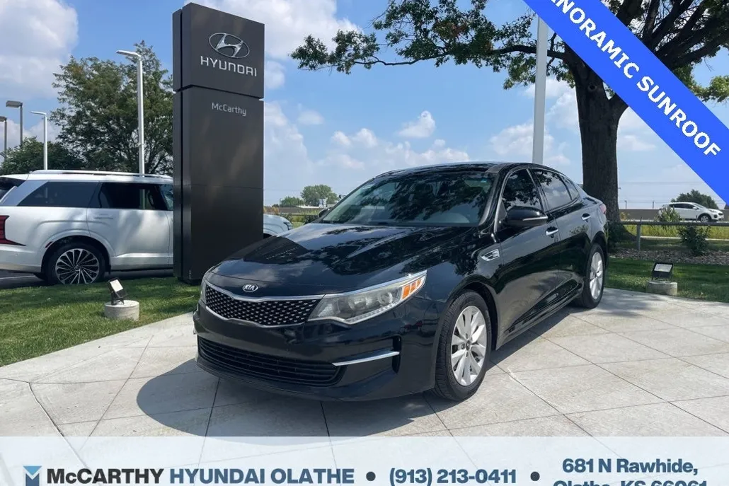 2018 Kia Optima EX photo 1