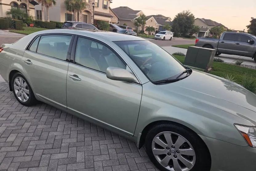2006 Toyota Avalon XLS photo 1