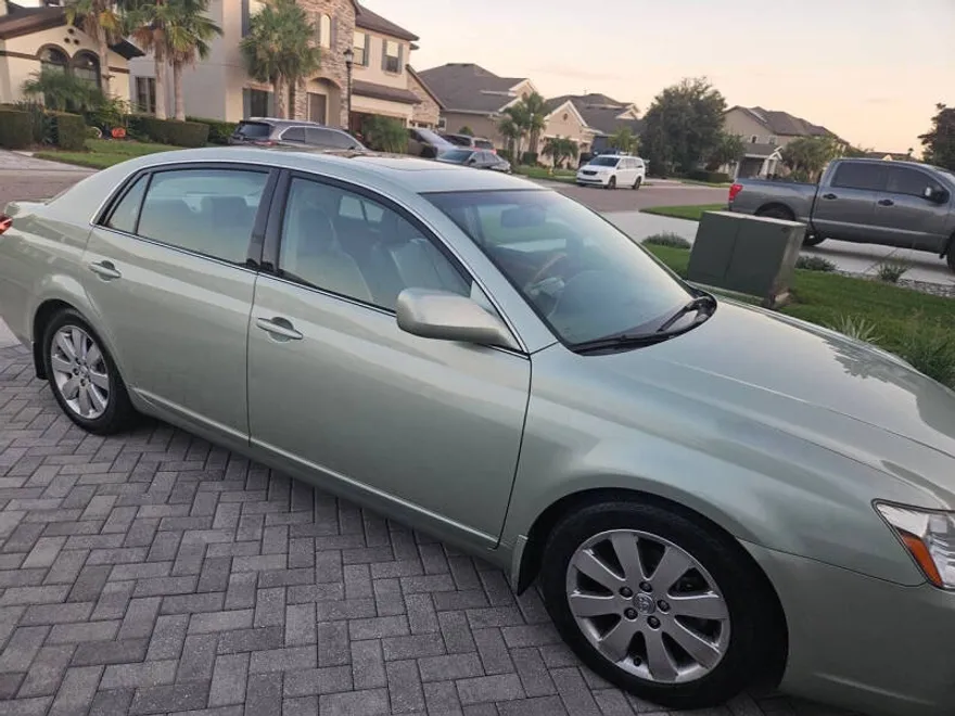 2006 Toyota Avalon XLS photo 1