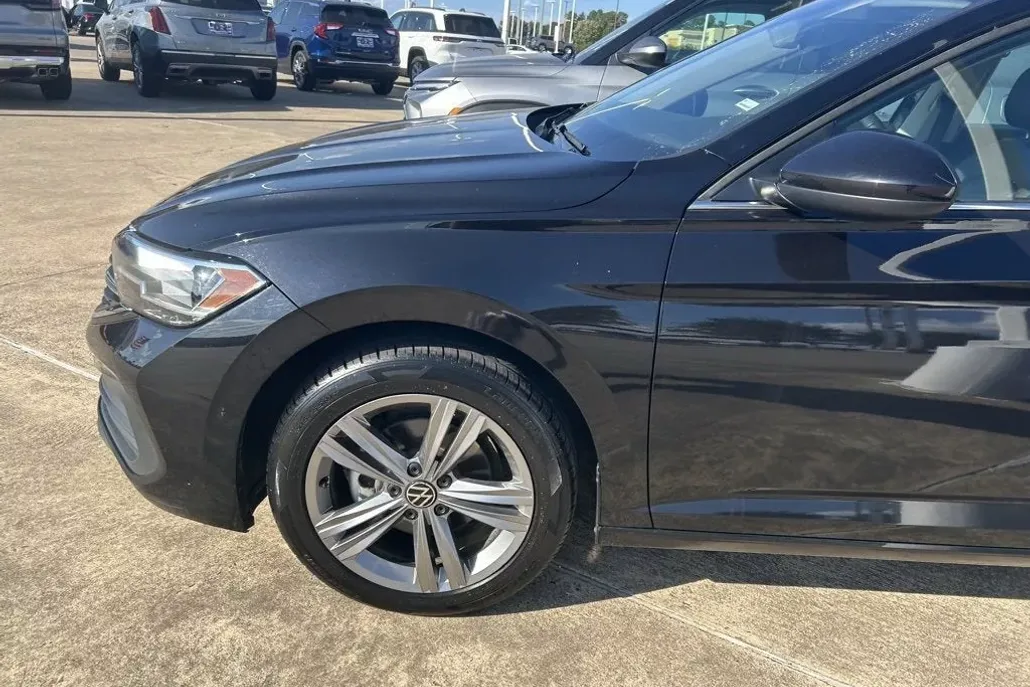 2024 Volkswagen Jetta 1.5T SE photo 1