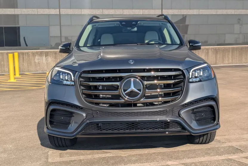2026 Mercedes Benz GLS 450 4MATIC photo 1