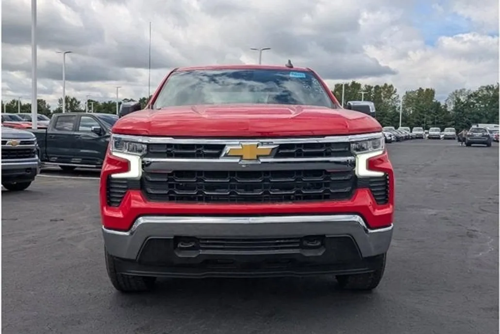 2026 Chevrolet Silverado 1500 LT photo 1