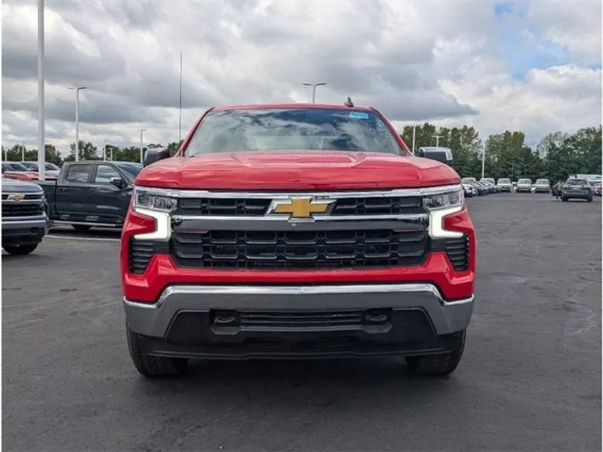 2026 Chevrolet Silverado 1500 LT photo 1