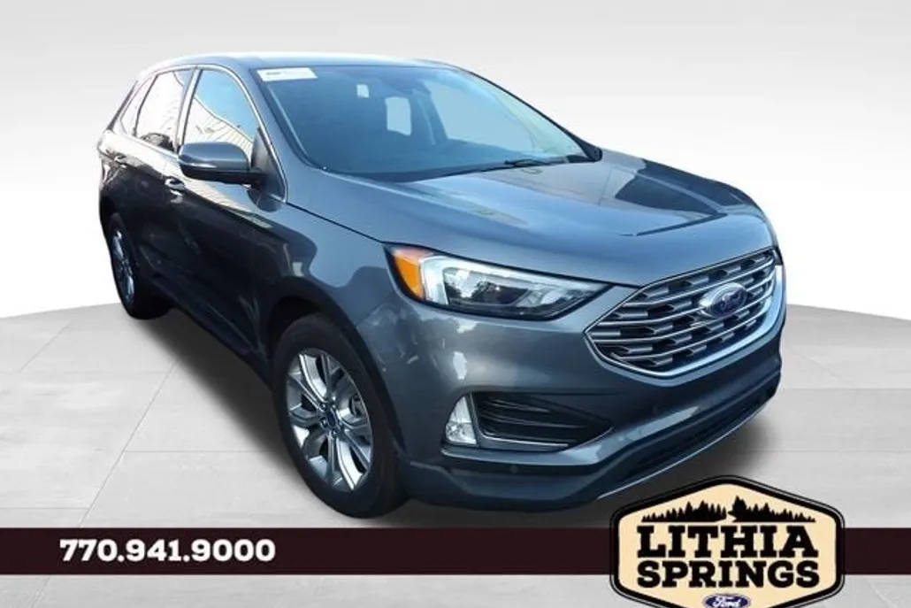 2022 Ford Edge Titanium photo 1