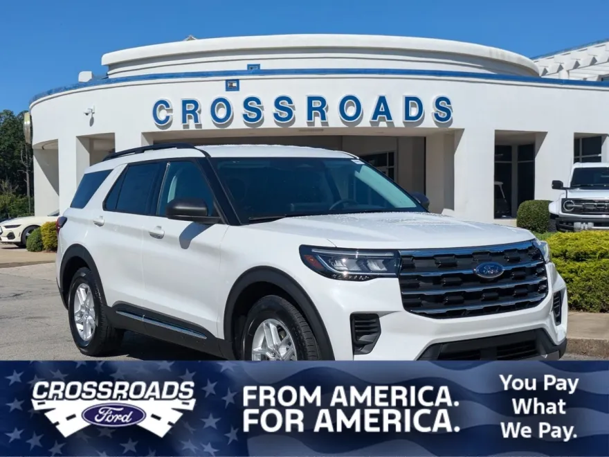 2025 Ford Explorer photo 1