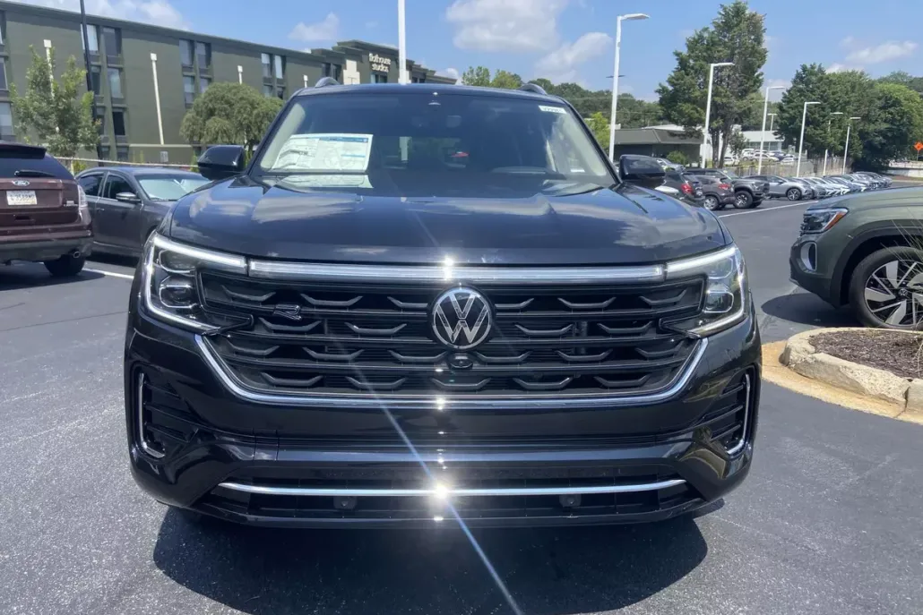 2026 Volkswagen Atlas SEL Premium R-Line photo 1
