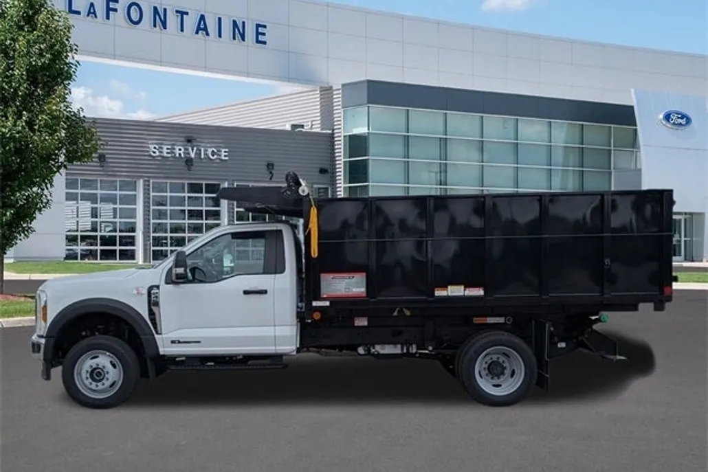 2025 Ford F-450 photo 1