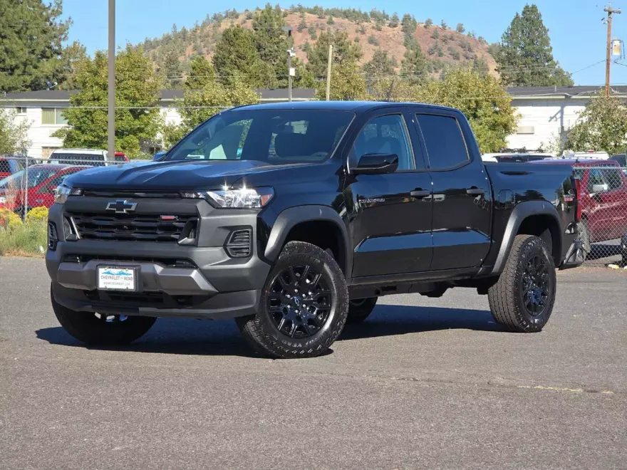 2026 Chevrolet Colorado Trail Boss photo 1
