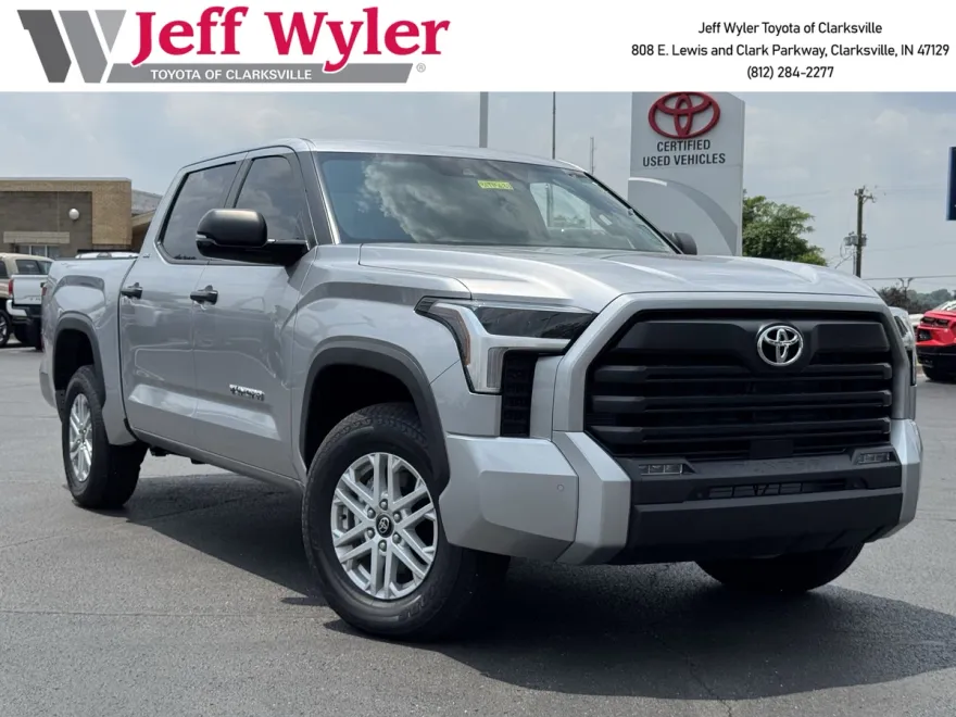 2025 Toyota Tundra SR5 CrewMax photo 1