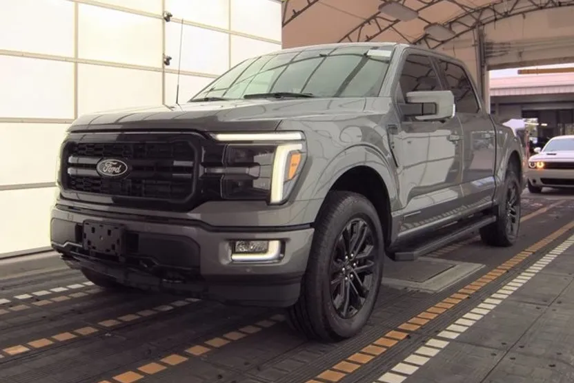 2024 Ford F-150 Lariat photo 1