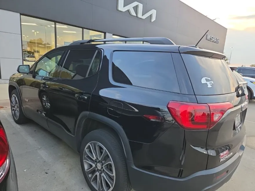 2017 Gmc Acadia All Terrain photo 1