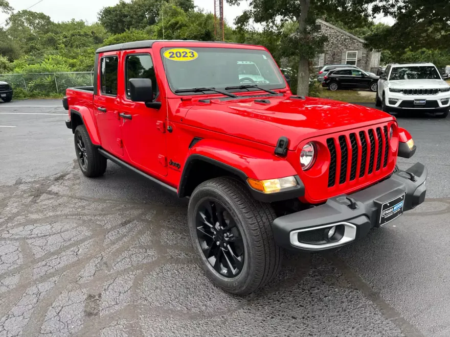 2023 Jeep Gladiator Sport S photo 1