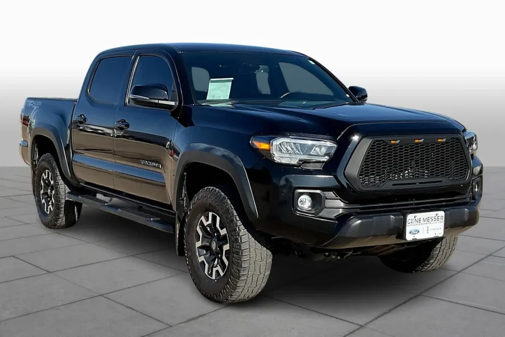 2022 Toyota Tacoma TRD photo 1