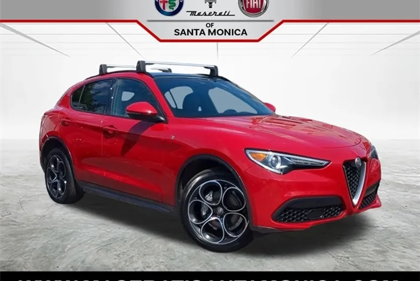 2022 Alfa Romeo Stelvio Ti photo 1